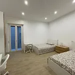 Ai Piedi Del Campanile Apartment Neapel